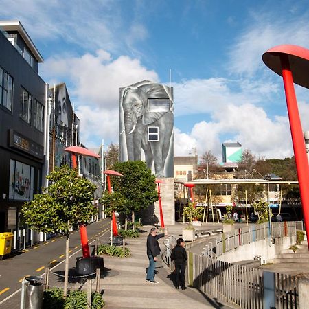 Stay Central The Penthouse New Plymouth Bagian luar foto